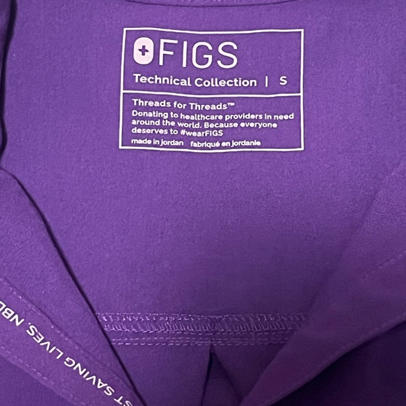 Figs Rafaela Top - Picture 2 of 2